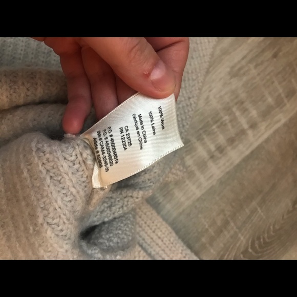 Aritzia Wilfred Durandal Sweater Grey 100% Wool - Picture 11 of 11